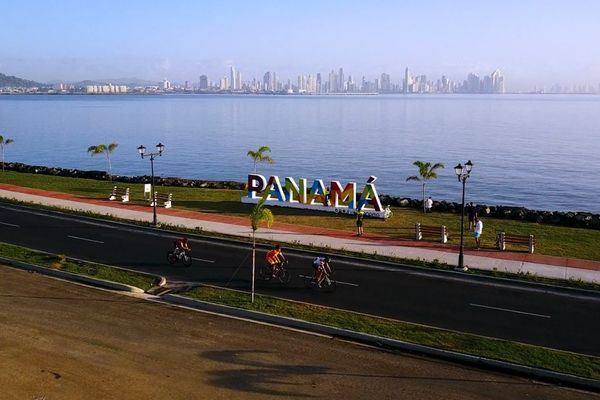 Why Panama Is Becoming a Strategic Destination for International Investors Panamá: Un Destino Estratégico Para Inversionistas Internacionales